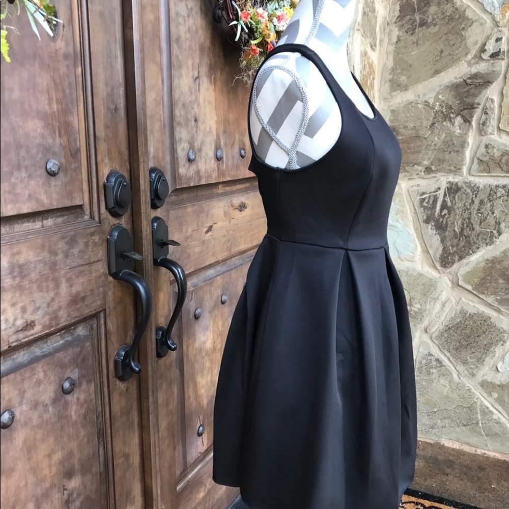 EXPRESS DRESS - Picture 3 of 7